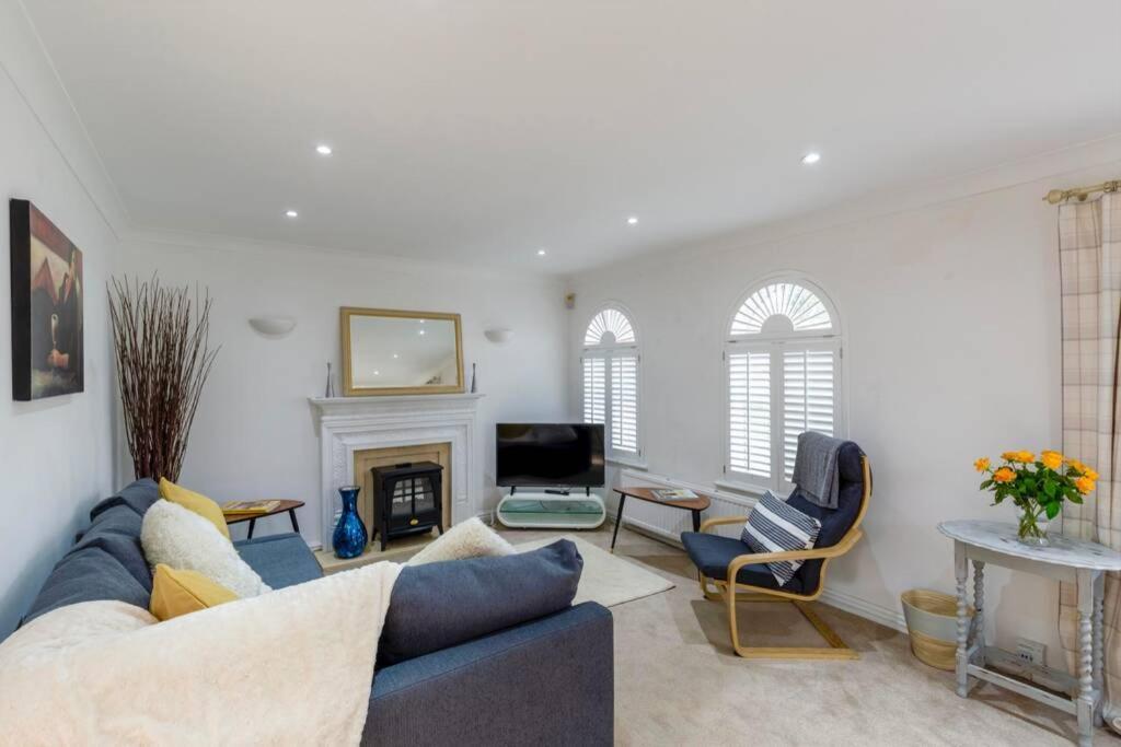 A Cheerful Three Bedroom House In Leafy Lytham Lytham St Annes Exterior foto